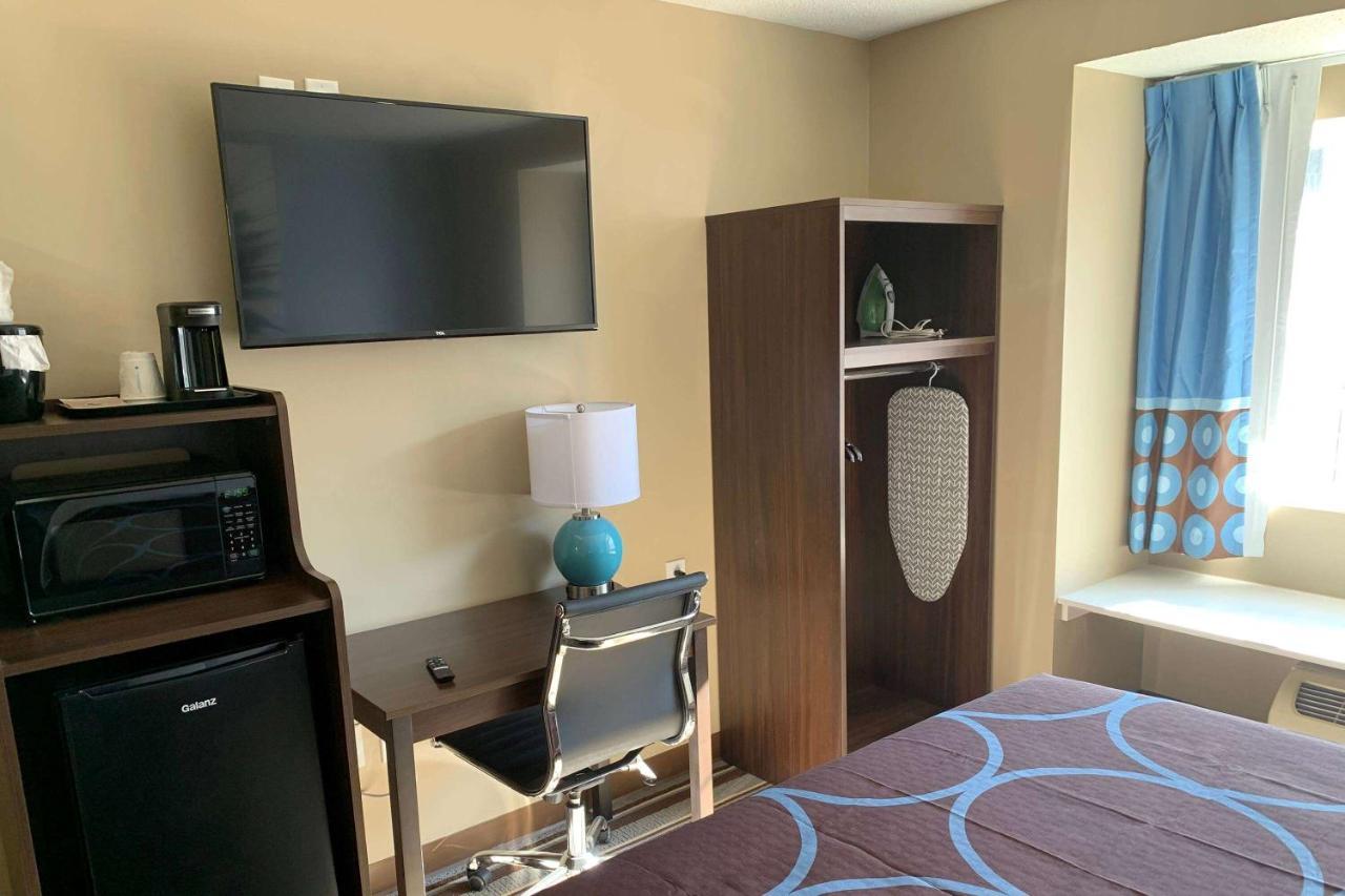 Hotel Super 8 By Wyndham Joliet Zewnętrze zdjęcie