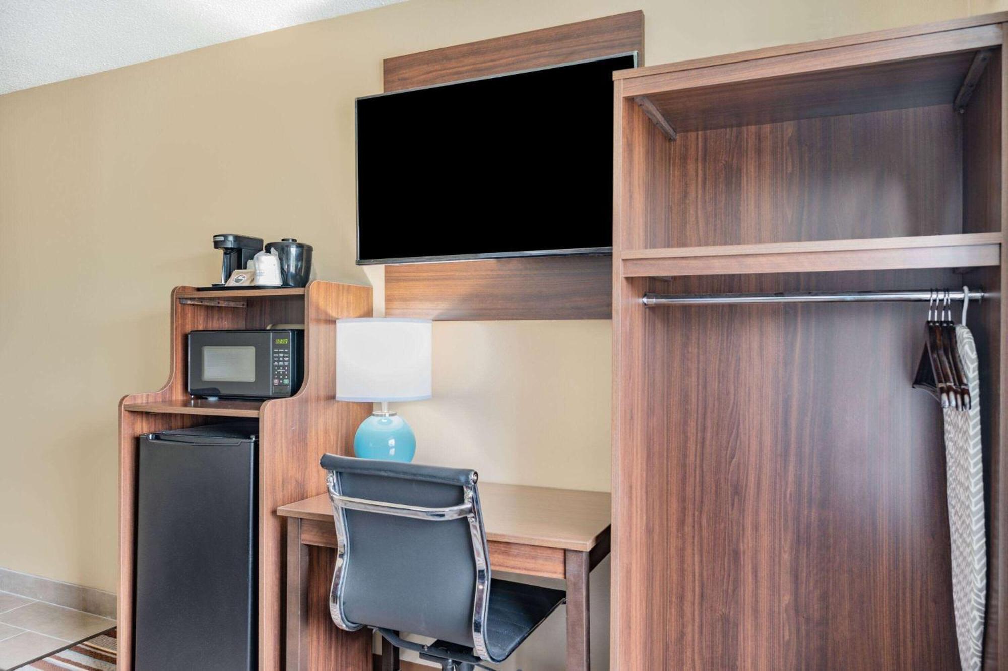 Hotel Super 8 By Wyndham Joliet Zewnętrze zdjęcie